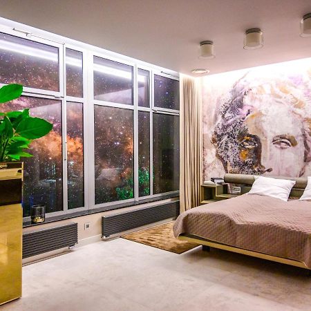 Pietryna Apartments Luxury - Sauna , Jacuzzi , Bezposrednio Przy Ul Piotrkowskiej Лодз Екстериор снимка