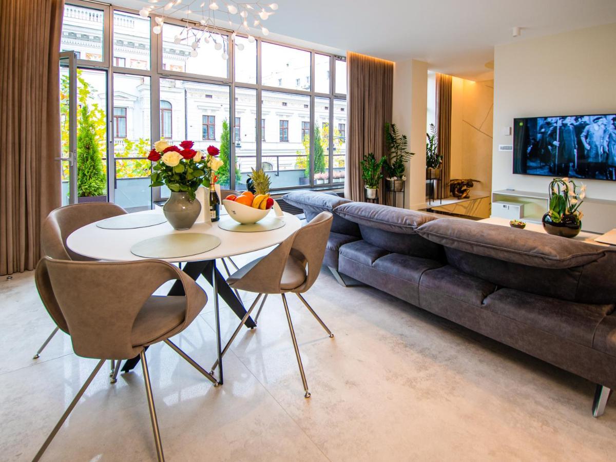 Pietryna Apartments Luxury - Sauna , Jacuzzi , Bezposrednio Przy Ul Piotrkowskiej Лодз Екстериор снимка