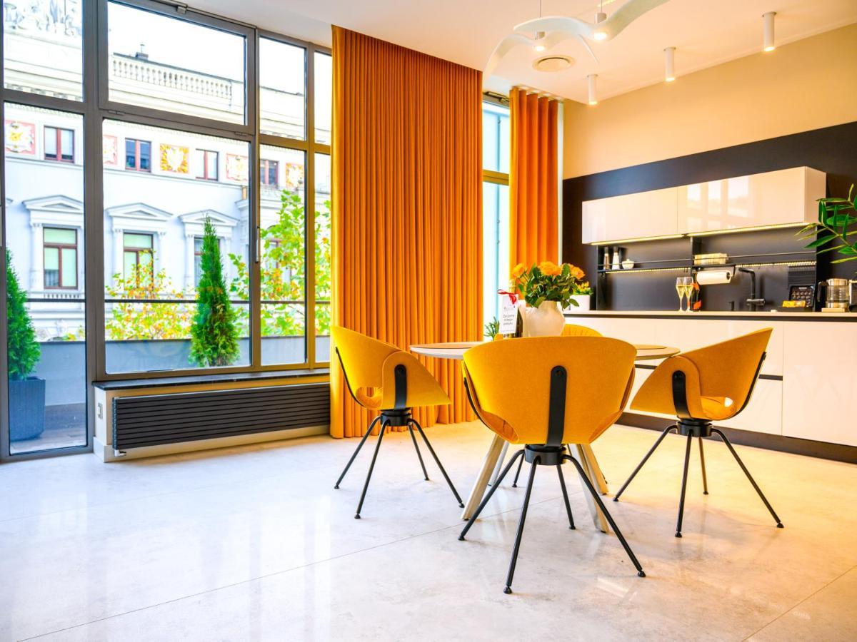 Pietryna Apartments Luxury - Sauna , Jacuzzi , Bezposrednio Przy Ul Piotrkowskiej Лодз Екстериор снимка