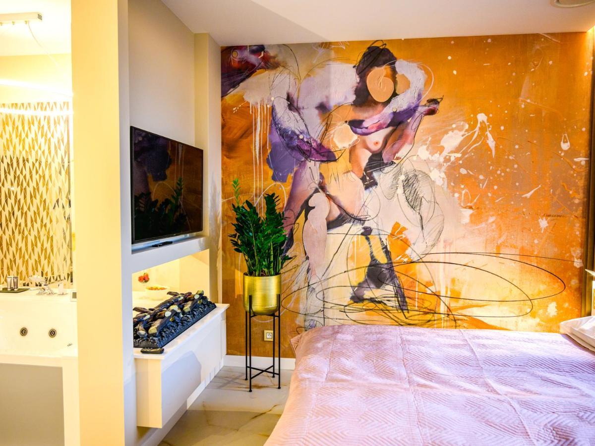 Pietryna Apartments Luxury - Sauna , Jacuzzi , Bezposrednio Przy Ul Piotrkowskiej Лодз Екстериор снимка