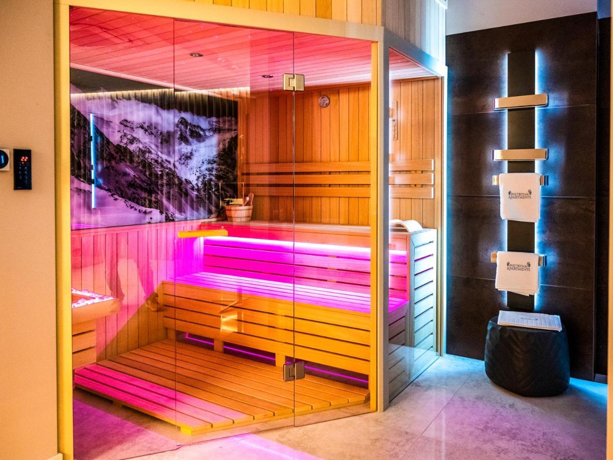 Pietryna Apartments Luxury - Sauna , Jacuzzi , Bezposrednio Przy Ul Piotrkowskiej Лодз Екстериор снимка